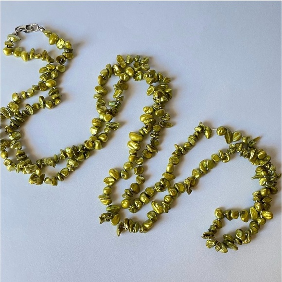 Pistachio colored keshi Pearl necklace - Picture 3 of 6